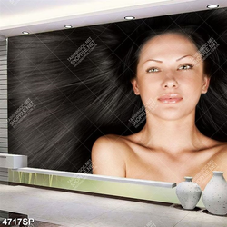 Tranh người đẹp có mái tóc dài suông mượt