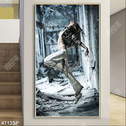 Tranh người mẫu tạo dáng nghệ thuật