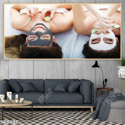 Tranh cô gái với gương mặt tức giận