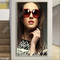Tranh người đẹp đeo kính SP7645