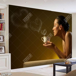 Tranh cô gái cầm cốc trà nóng SP7627