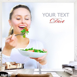 Tranh cô gái ăn salat