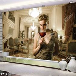 Tranh người đẹp cầm ly rượu vang