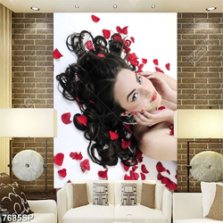 Tranh người đẹp bên những cánh hoa hồng SP7685