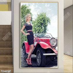 Tranh người mẫu bên xe ô tô SP7046