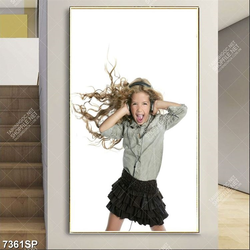 Tranh bé gái SP7361