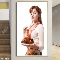 Tranh cô gái cầm đĩa gà nướng SP6612