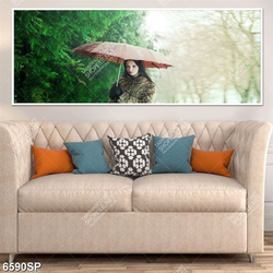 Tranh cô gái đứng che ô SP6590