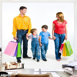 Tranh gia đình cùng đi mua sắm SP6884