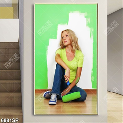 Tranh cô gái ngồi bên tường SP6881