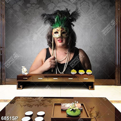 Tranh cô gái đeo mặt nạ SP6851