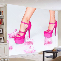 Tranh đôi chân mang guốc hồng