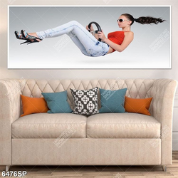 Tranh nghệ thuật cô gái cầm vô lăng SP6476