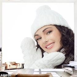 Tranh cô gái với gương mặt xinh đẹp SP6396