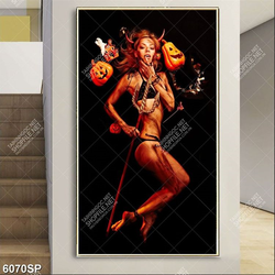 Tranh người mẫu hóa trang halloween SP6070