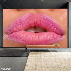 Tranh đôi môi hồng