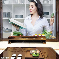 Tranh cô gái cầm quyển sách