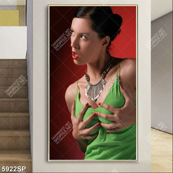 Tranh cô gái mặc áo xanh SP5922