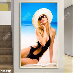 Tranh người đẹp bikini ngồi bên bãi biển