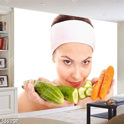 Tranh cô gái cầm rau rủ tươi