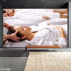 Tranh cô gái nằm mát xa thư giãn SP6244