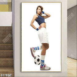 Tranh cô gái năng động