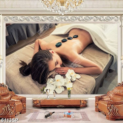 Tranh cô gái nằm thư giãn bên cành hoa lan