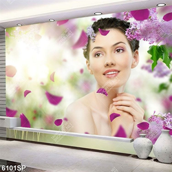 Tranh người đẹp và những cánh hoa