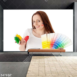 Tranh cô gái cầm bảng màu