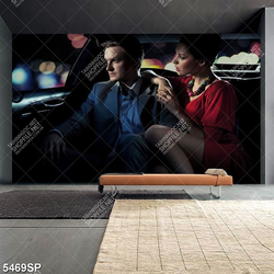 Tranh cặp đôi tình tứ trong xe ô tô