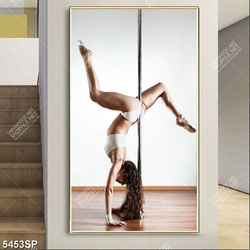 Tranh người đẹp múa cột