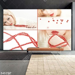 Tranh cô gái và chuỗi ngọc đỏ