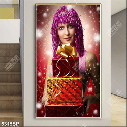 Tranh cô gái trẻ bưng hộp quà