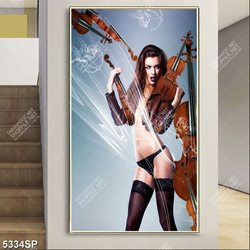 Tranh nghệ thuật người mẫu nội y và đàn violon