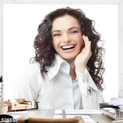 Tranh cô gái xinh đẹp cười rạng rỡ mã số SP5285