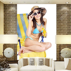 Tranh người đẹp mặc bikini xanh