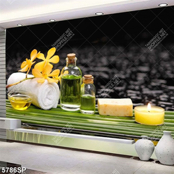 Tranh tinh dầu và khăn trắng