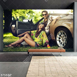 Tranh cặp đôi ngồi bên xe ô tô SP5755
