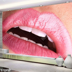 Tranh đôi môi hồng