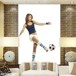 Tranh cô gái đá trái bóng