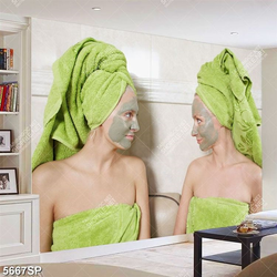 Tranh hai cô gái đắp mặt nạ