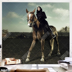 Tranh cô gái trẻ cưỡi ngựa