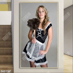 Tranh cô hầu gái xinh đẹp