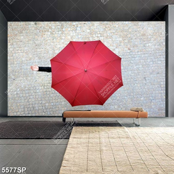 Tranh cô gái che dù đỏ