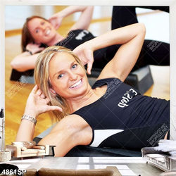 Tranh tập luyện thể thao treo tường spa