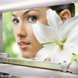 Tranh cô gái đẹp và hoa ly trắng