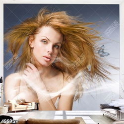 Tranh treo spa cô gái xinh đẹp