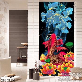 Tranh những bông hoa khoe sắc đỏ bên chú cá sim betta