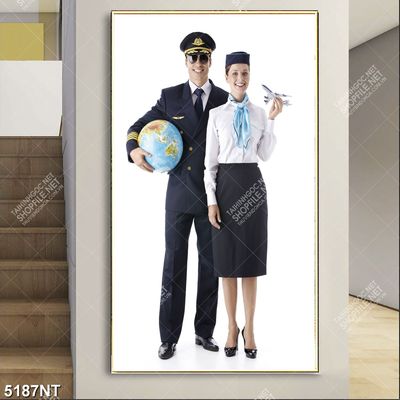 Tranh chàng phi công và nữ tiếp viên hàng không