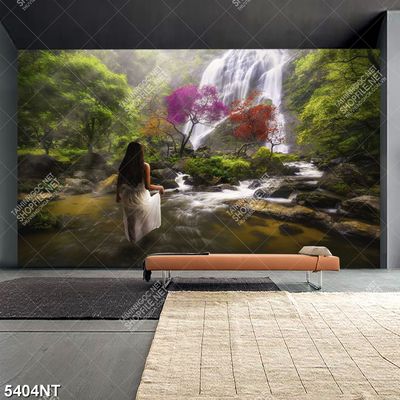 Tranh thiếu nữ bên thác nước